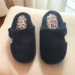 Dearfoams Women's Black Leopard Print Slip On Velcro Slippers Size 7-8